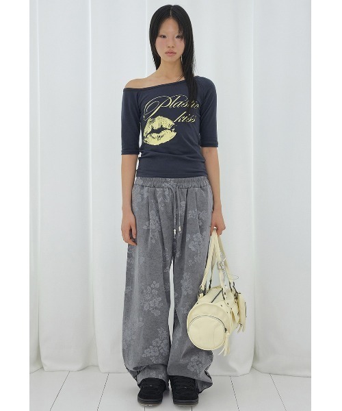 FANCY CLUB（ファンシークラブ）の「A'GEM/9 × .kom 『FANCY CLUB/ファンシークラブ』PLASTIC KISS ONE-SHOULDER TOP/プラスチックキスワンショルダートップス（Tシャツ/カットソー・レディース・ブラック/ライトブルー/ネイビー/ライトグリーン・FREE）」の20枚目の写真