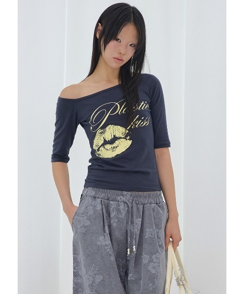 FANCY CLUB（ファンシークラブ）の「A'GEM/9 × .kom 『FANCY CLUB/ファンシークラブ』PLASTIC KISS ONE-SHOULDER TOP/プラスチックキスワンショルダートップス（Tシャツ/カットソー・レディース・ブラック/ライトブルー/ネイビー/ライトグリーン・FREE）」の19枚目の写真