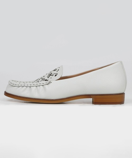 BARCLAY(バークレー)の「BARCLAY(バークレー)レ―ザーカットソフトローファ―(ローファー・レディース・ブラック/アイボリー・24.5cm/24cm/23.5cm/23cm/22.5cm/22cm)」の10枚目の写真