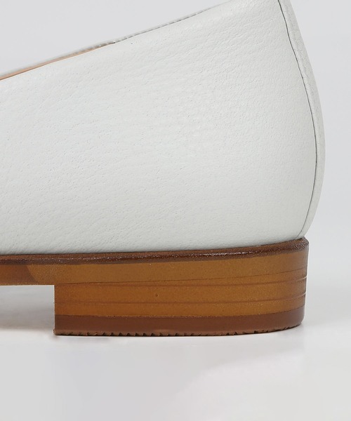 BARCLAY(バークレー)の「BARCLAY(バークレー)レ―ザーカットソフトローファ―(ローファー・レディース・ブラック/アイボリー・24.5cm/24cm/23.5cm/23cm/22.5cm/22cm)」の3枚目の写真