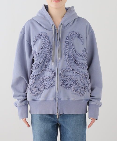 TAAKK(ターク)の「TAAKK SCULPTURAL EMBROIDERY ZIP HOODIE TA26SS-JR054:スウェット(スウェット・レディース・ブルー・MEDIUM)」の9枚目の写真