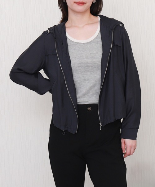 libelle more（リベル モア）の「シアーフードマウンテンパーカー（マウンテンパーカー・レディース・ベージュ/ネイビー/ブラック/オフホワイト・L/M）」の4枚目の写真