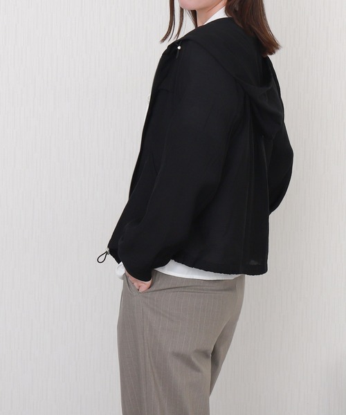 libelle more（リベル モア）の「シアーフードマウンテンパーカー（マウンテンパーカー・レディース・ベージュ/ネイビー/ブラック/オフホワイト・L/M）」の18枚目の写真