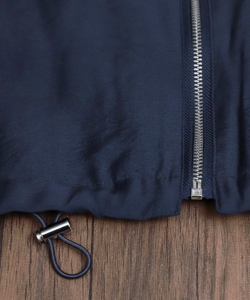 libelle more（リベル モア）の「シアーフードマウンテンパーカー（マウンテンパーカー・レディース・ベージュ/ネイビー/ブラック/オフホワイト・L/M）」の8枚目の写真