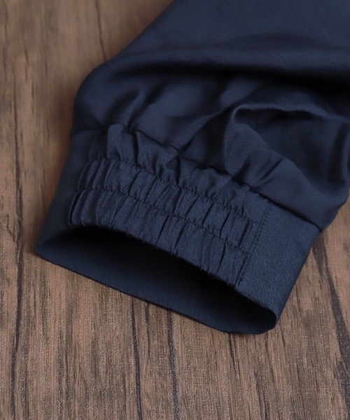 libelle more（リベル モア）の「シアーフードマウンテンパーカー（マウンテンパーカー・レディース・ベージュ/ネイビー/ブラック/オフホワイト・L/M）」の6枚目の写真