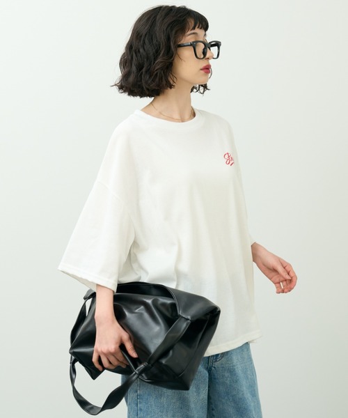 A.D.C.L.（エーディーシーエル）の「後デニムパッチプリント オーバーサイズTシャツ（Tシャツ/カットソー・レディース・ブラック/ホワイト・L/M）」の9枚目の写真