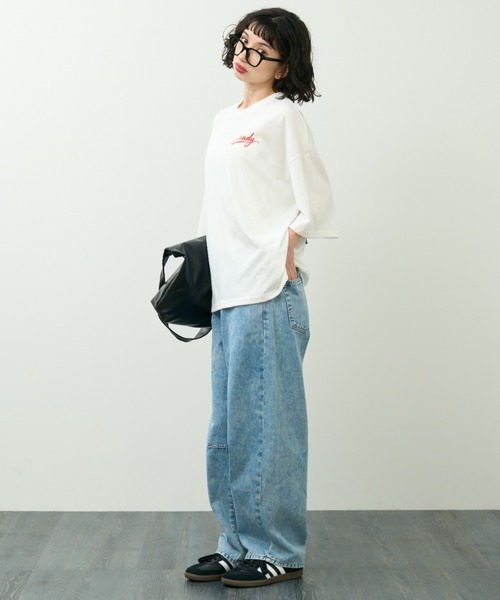 A.D.C.L.（エーディーシーエル）の「後デニムパッチプリント オーバーサイズTシャツ（Tシャツ/カットソー・レディース・ブラック/ホワイト・L/M）」の19枚目の写真