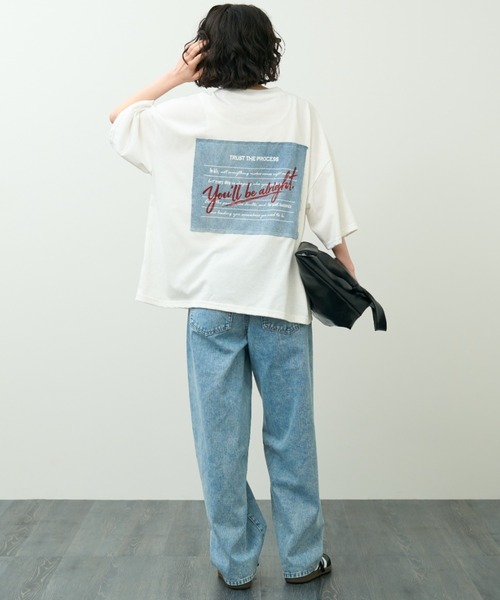 A.D.C.L.（エーディーシーエル）の「後デニムパッチプリント オーバーサイズTシャツ（Tシャツ/カットソー・レディース・ブラック/ホワイト・L/M）」の21枚目の写真