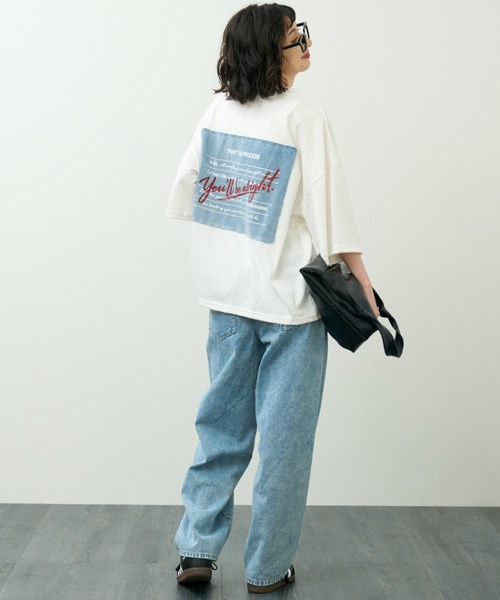 A.D.C.L.（エーディーシーエル）の「後デニムパッチプリント オーバーサイズTシャツ（Tシャツ/カットソー・レディース・ブラック/ホワイト・L/M）」の22枚目の写真