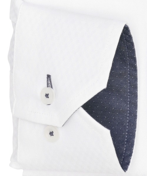 TOKYO SHIRTS（トウキョウシャツ）の「【吸水速乾】 形態安定ノンアイロン ドゥエボットーニ 長袖ビジネスワイシャツ（ビジネスシャツ・メンズ・ホワイト・首回り39cm-裄丈80cm/首回り39cm-裄丈84cm/首回り41cm-裄丈82cm/首回り41cm-裄丈86cm/首回り42cm-裄丈82cm/首回り42cm-裄丈86cm/首回り43cm-裄丈82cm/首回り43cm-裄丈86cm/首回り37cm-裄丈84cm/首回り37cm-裄丈80cm）」の3枚目の写真