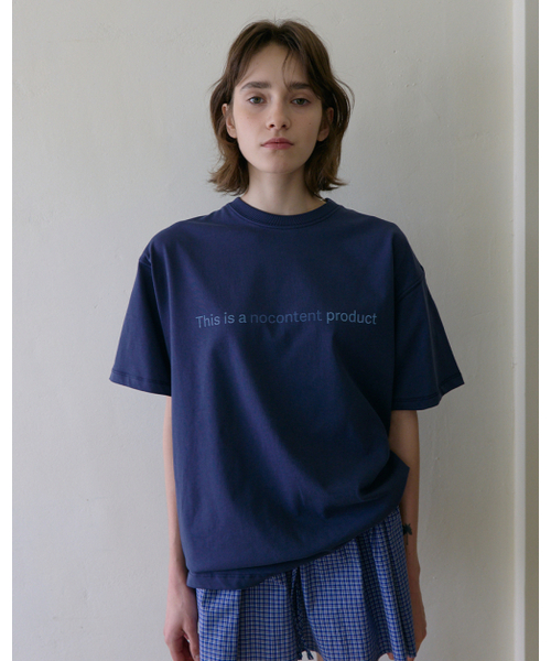 NOCONTENT(ノーコンテント)の「154. ノコンテンツプロダクトT _ ネイビー(Tシャツ/カットソー・レディース・その他・FREE)」の2枚目の写真
