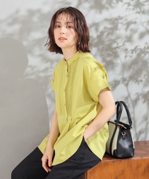 GLACIER lusso(グラシアルッソ)の「【UVカット】ピンタックブラウス(シャツ/ブラウス・レディース・ネイビー/イエロー/オレンジ系その他2/グレイッシュベージュ・S/M/LL/L)」の12枚目の写真