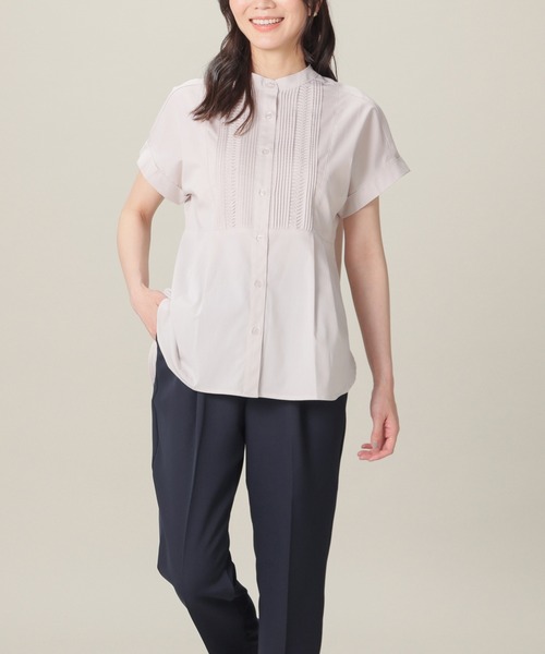 GLACIER lusso(グラシアルッソ)の「【UVカット】ピンタックブラウス(シャツ/ブラウス・レディース・ネイビー/イエロー/オレンジ系その他2/グレイッシュベージュ・S/M/LL/L)」の17枚目の写真