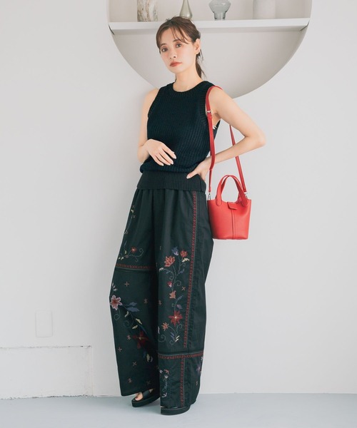 mysty woman（ミスティウーマン）の「変形編みニットノースリ 678698（ベスト・レディース・ブラック/レッド/オフホワイト・FREE）」の4枚目の写真