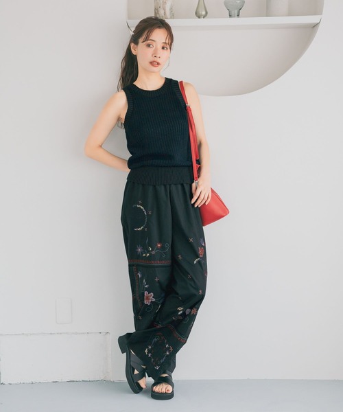 mysty woman（ミスティウーマン）の「変形編みニットノースリ 678698（ベスト・レディース・ブラック/レッド/オフホワイト・FREE）」の5枚目の写真