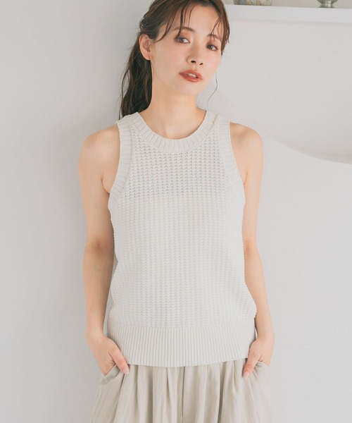 mysty woman（ミスティウーマン）の「変形編みニットノースリ 678698（ベスト・レディース・ブラック/レッド/オフホワイト・FREE）」の8枚目の写真