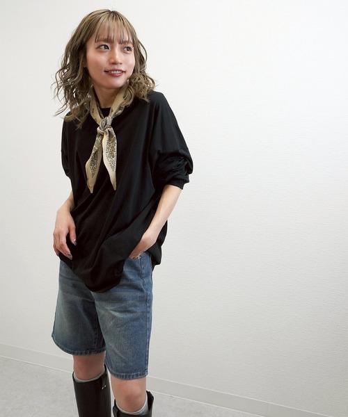 gossara(ゴサラ)の「【今売れてます】バンダナ柄スカーフ(ストール/ショール・レディース・ベージュ/ネイビー/ブラック・FREE)」の9枚目の写真