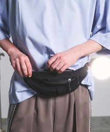MAISON SPECIAL（メゾンスペシャル）の「《UNISEX》Nylon Crescent Waist Pouch ナイロンクレセントウエストポーチ【MAISON SPECIAL メゾンスペシャル】（ボディバッグ/ウエストポーチ）」