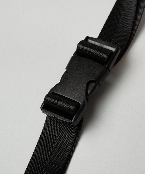 MAISON SPECIAL(メゾンスペシャル)の「《UNISEX》Nylon Crescent Waist Pouch/ナイロンクレセントウエストポーチ【MAISON SPECIAL/メゾンスペシャル】(ボディバッグ/ウエストポーチ・メンズ・ブラック・FREE)」の4枚目の写真
