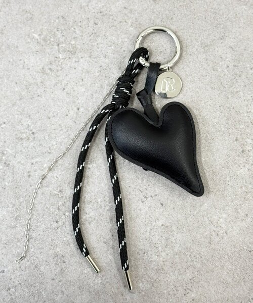 RIVE DROITE（リヴドロワ）の「【アレンジ自在】レザーハートチャーム（チャーム・レディース・ブラウン/ブラック・FREE）」の2枚目の写真