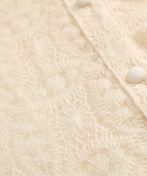LA POMME petit(ラポミ・プチ)の「Texture Lace Motif Blouse(シャツ/ブラウス・レディース・ブラック/アイボリー/ホワイト・FREE)」の9枚目の写真