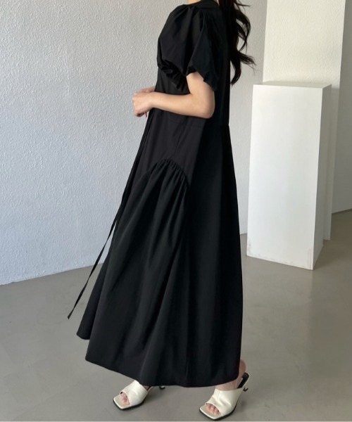 AMAJI（アマジ）の「ナチュラル系デザイン シンプルロングワンピース（ワンピース・レディース・ベージュ/ブラック・FREE）」の6枚目の写真
