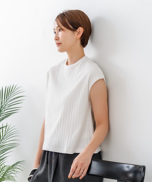 fort point(フォーポイント)の「【C-FORT POINT/フォートポイント】華奢見え ワイドリブフレンチスリーブTシャツ 二の腕カバー 伸縮性 細見え オフィス 通勤 きれいめ 大人カジュアル(Tシャツ/カットソー・レディース・ブラウン/オフホワイト/カーキ/ブラック・FREE)」の9枚目の写真