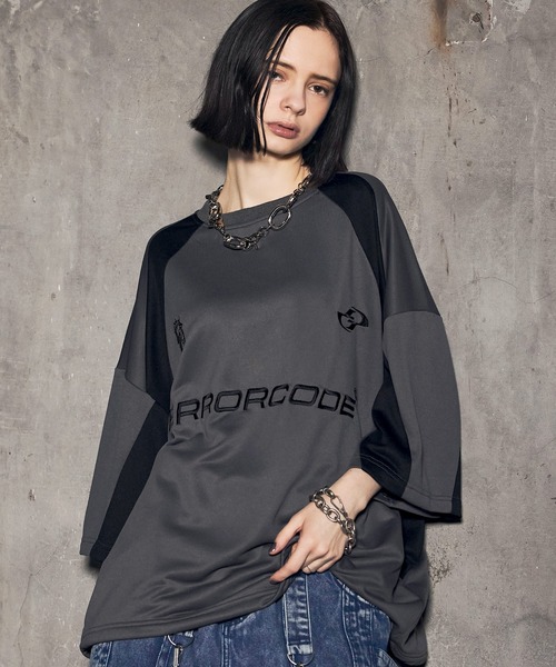 ERAR(エラー)の「【ERAR】オーバーサイズ配色クルーネックゲームデザインTシャツ(Tシャツ/カットソー・メンズ・チャコール/グレー/ブラック/ワイン・S/M/L/XL)」の3枚目の写真