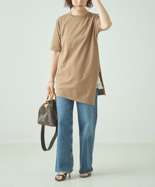 journal standard L'essage(ジャーナルスタンダードレサージュ)の「アシンメトリーTシャツ(Tシャツ/カットソー・レディース・ベージュ/チャコールグレー・FREE)」の14枚目の写真