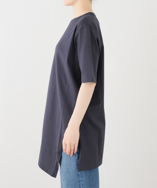 journal standard L'essage(ジャーナルスタンダードレサージュ)の「アシンメトリーTシャツ(Tシャツ/カットソー・レディース・ベージュ/チャコールグレー・FREE)」の17枚目の写真