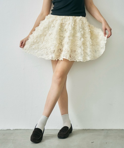 Lunea（ルネア）の「フラワーモチーフチュールミニスカート / flower motif tulle mini skirt（スカート・レディース・アイボリー/ホワイト/ブラック・FREE）」の11枚目の写真
