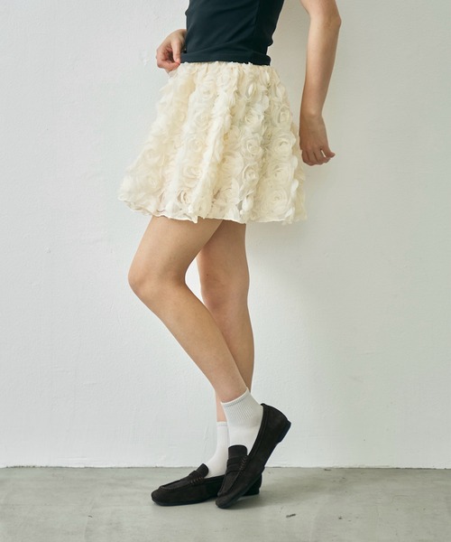 Lunea（ルネア）の「フラワーモチーフチュールミニスカート / flower motif tulle mini skirt（スカート・レディース・アイボリー/ホワイト/ブラック・FREE）」の18枚目の写真