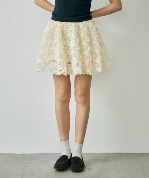 Lunea（ルネア）の「フラワーモチーフチュールミニスカート / flower motif tulle mini skirt（スカート・レディース・アイボリー/ホワイト/ブラック・FREE）」の21枚目の写真