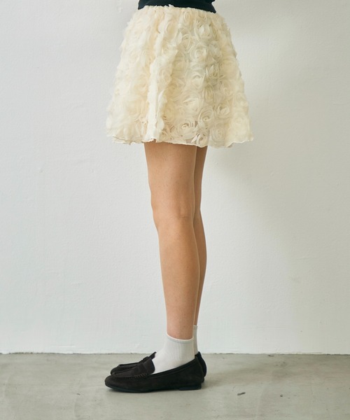 Lunea（ルネア）の「フラワーモチーフチュールミニスカート / flower motif tulle mini skirt（スカート・レディース・アイボリー/ホワイト/ブラック・FREE）」の22枚目の写真