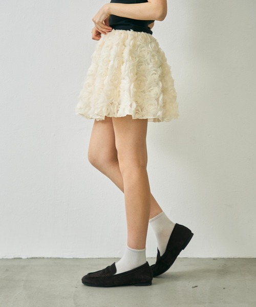 Lunea（ルネア）の「フラワーモチーフチュールミニスカート / flower motif tulle mini skirt（スカート・レディース・アイボリー/ホワイト/ブラック・FREE）」の12枚目の写真