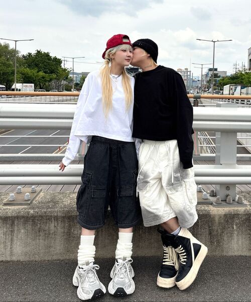 PRINOAR（プリノア）の「リファインドヒューズ ヘビーウェイトクロップ長袖Tシャツ - ホワイト（Tシャツ/カットソー・レディース・ホワイト・MEDIUM/LARGE/X-LARGE）」の3枚目の写真