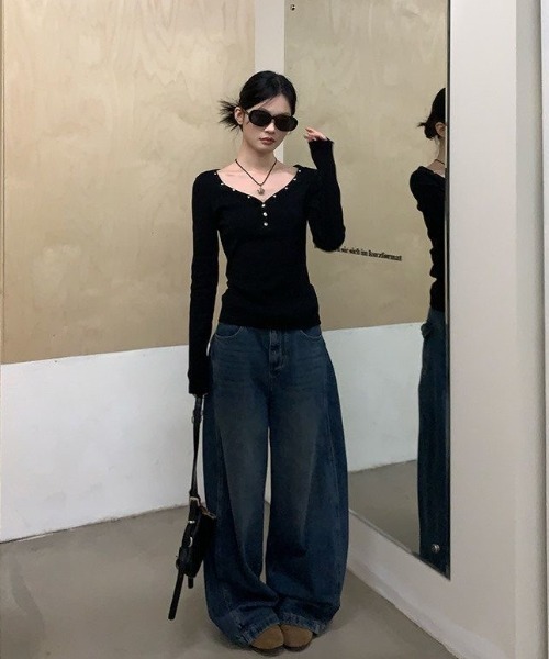 LADY LIKE（レディライク）の「スタッズ付きヘンリーネックロンT（Tシャツ/カットソー・レディース・ブラック・M）」の11枚目の写真