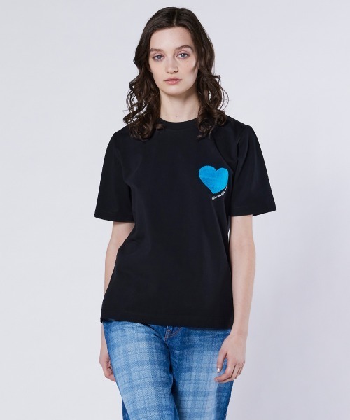 DOUBLE STANDARD CLOTHING(ダブルスタンダードクロージング)の「ハートワッペン 天竺Tシャツ(Tシャツ/カットソー・レディース・ブラック/オフホワイト・FREE)」の3枚目の写真