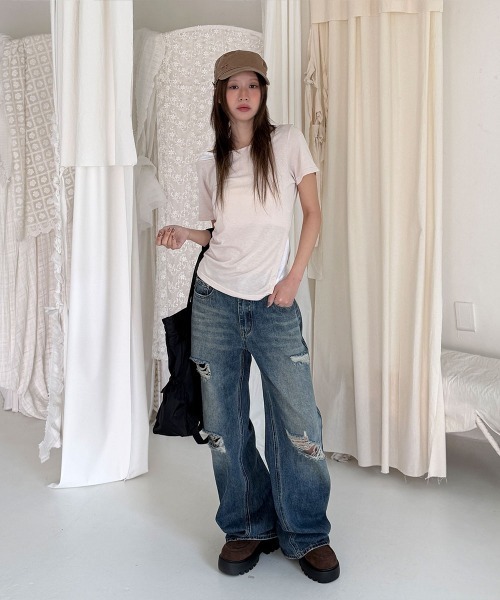 4INT.（フォイント）の「【レイヤード風】配色 オフショルダー 半袖 Tシャツ（Tシャツ/カットソー・レディース・ネイビー/グレー/ベージュ・FREE）」の5枚目の写真