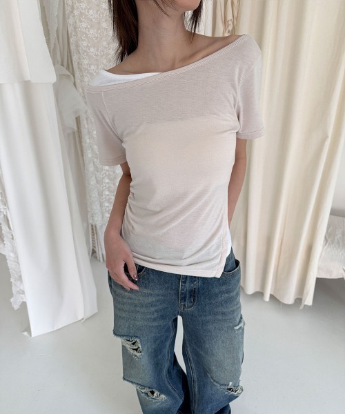 4INT.（フォイント）の「【レイヤード風】配色 オフショルダー 半袖 Tシャツ（Tシャツ/カットソー・レディース・ネイビー/グレー/ベージュ・FREE）」の14枚目の写真
