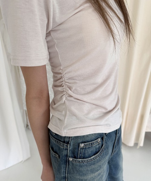 4INT.（フォイント）の「【レイヤード風】配色 オフショルダー 半袖 Tシャツ（Tシャツ/カットソー・レディース・ネイビー/グレー/ベージュ・FREE）」の16枚目の写真