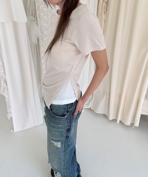 4INT.（フォイント）の「【レイヤード風】配色 オフショルダー 半袖 Tシャツ（Tシャツ/カットソー・レディース・ネイビー/グレー/ベージュ・FREE）」の17枚目の写真
