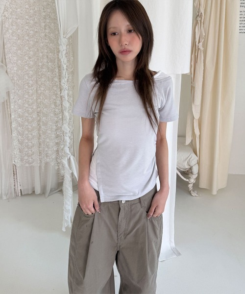 4INT.（フォイント）の「【レイヤード風】配色 オフショルダー 半袖 Tシャツ（Tシャツ/カットソー・レディース・ネイビー/グレー/ベージュ・FREE）」の22枚目の写真