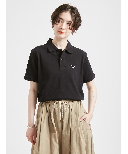 Barbour(バブアー)の「Barbour ロゴ スポーツ ポロシャツ(ポロシャツ・メンズ・オリーブ/ライトブルー/ブラック/グレー/パープル/ネイビー/ベージュ/ホワイト/ピンク/グリーン・SMALL/MEDIUM/LARGE/X-LARGE)」の2枚目の写真