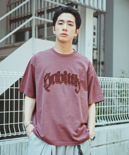 RAGEBLUE(レイジブルー)の「Twill Logo Patch T-Shirt/ツイルロゴパッチ/ピグメント加工Tシャツ(Tシャツ/カットソー・メンズ・ブラック/レッド/ブラウン・LARGE/MEDIUM)」の3枚目の写真