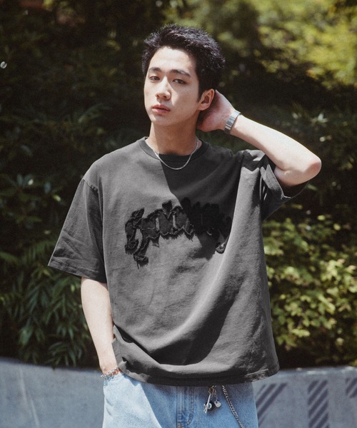 RAGEBLUE(レイジブルー)の「Twill Logo Patch T-Shirt/ツイルロゴパッチ/ピグメント加工Tシャツ(Tシャツ/カットソー・メンズ・ブラック/レッド/ブラウン・LARGE/MEDIUM)」の1枚目の写真