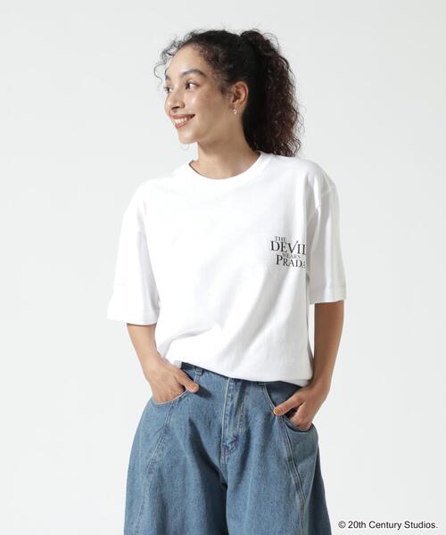 GOOD ROCK SPEED(グッドロックスピード)の「GOOD ROCK SPEED (グッドロックスピード) The DEVIL WEARS PRADA/バックプリントロゴT/UNISEX(Tシャツ/カットソー・レディース・ホワイト・L/M/XL)」の4枚目の写真