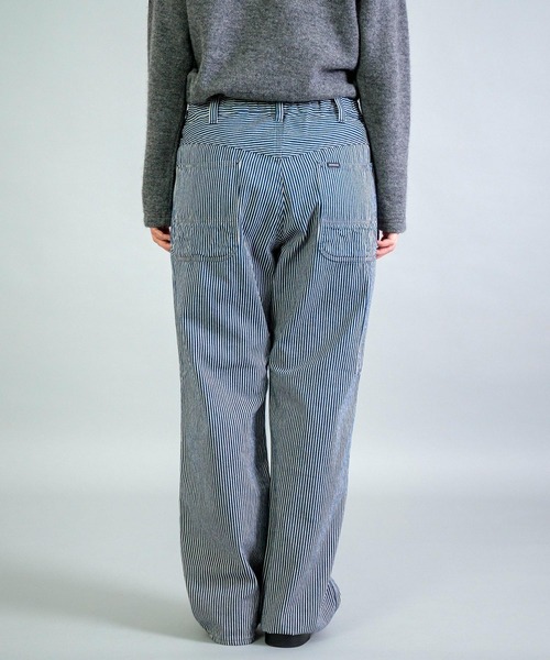 OMNIGOD（オムニゴッド）の「[OMNIGOD womens / オムニゴッド] ヒッコリーデニム ルーズイージーペインターパンツ（デニムパンツ・レディース・ブルー系その他・1/0）」の13枚目の写真