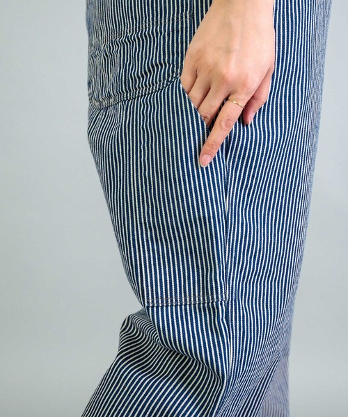 OMNIGOD（オムニゴッド）の「[OMNIGOD womens / オムニゴッド] ヒッコリーデニム ルーズイージーペインターパンツ（デニムパンツ・レディース・ブルー系その他・1/0）」の17枚目の写真