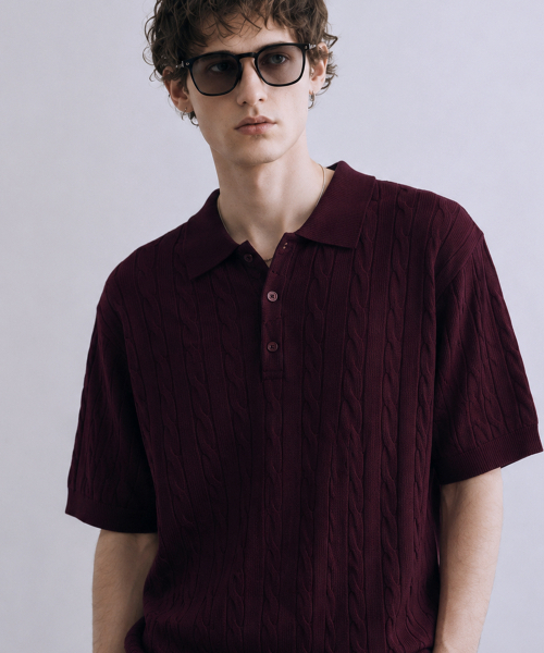 NOTUSUAL(ノットユージュアル)の「ユーズアルケーブルニット半袖Tシャツ 4カラー(ニット/セーター・レディース・バーガンディー/ネイビー/ダークグリーン/ブラック・SMALL/MEDIUM/LARGE/X-LARGE)」の16枚目の写真